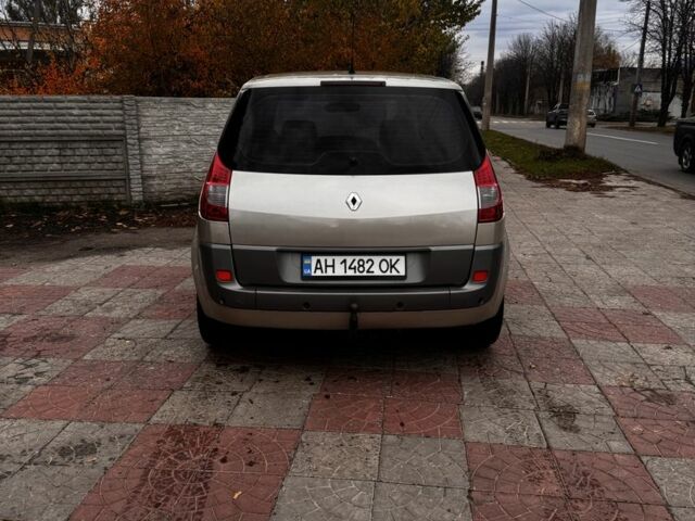 Коричневый Рено Сценик II, объемом двигателя 1.9 л и пробегом 365 тыс. км за 5200 $, фото 1 на Automoto.ua