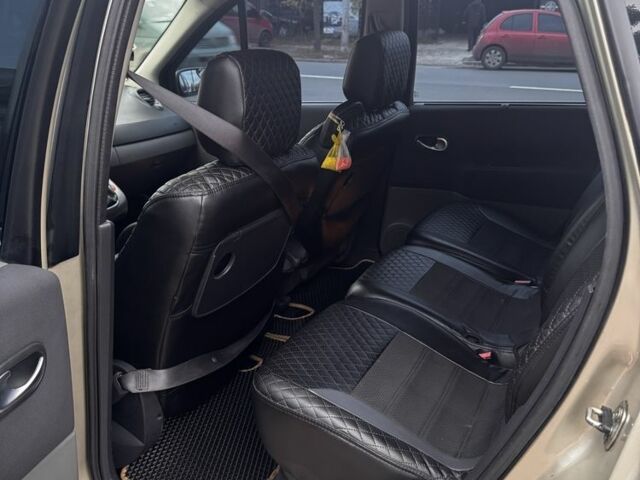 Коричневый Рено Сценик II, объемом двигателя 1.9 л и пробегом 365 тыс. км за 5200 $, фото 9 на Automoto.ua