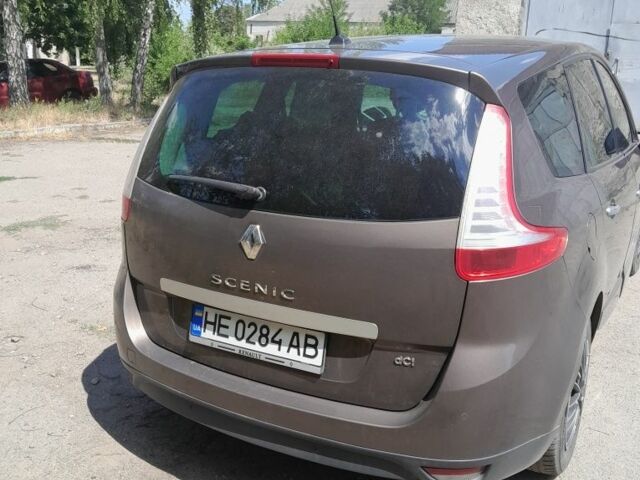 Коричневий Рено Сценік II, об'ємом двигуна 1.9 л та пробігом 244 тис. км за 7200 $, фото 1 на Automoto.ua