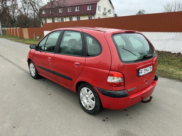 Красный Рено Сценик II, объемом двигателя 1.9 л и пробегом 218 тыс. км за 2555 $, фото 2 на Automoto.ua
