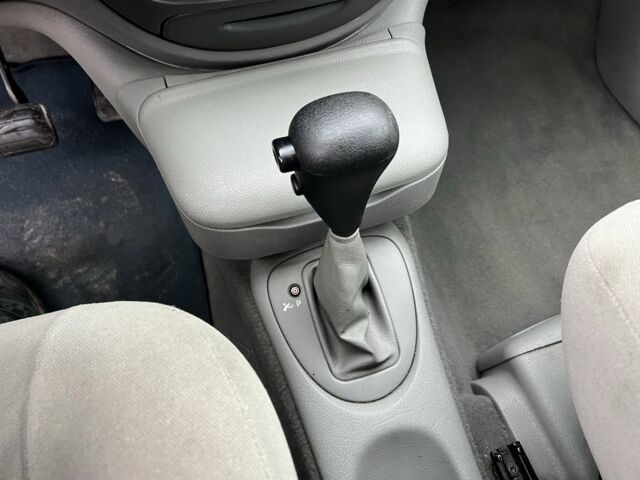 Красный Рено Сценик II, объемом двигателя 1.9 л и пробегом 218 тыс. км за 2555 $, фото 5 на Automoto.ua