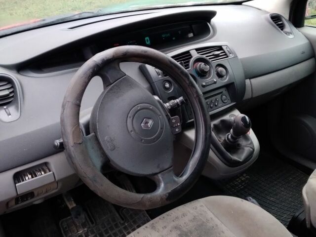 Червоний Рено Сценік II, об'ємом двигуна 9 л та пробігом 360 тис. км за 3500 $, фото 4 на Automoto.ua