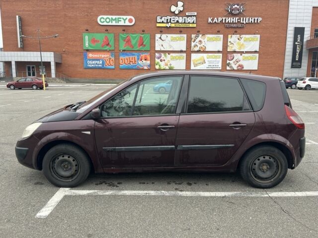 Красный Рено Сценик II, объемом двигателя 1.5 л и пробегом 292 тыс. км за 3200 $, фото 6 на Automoto.ua