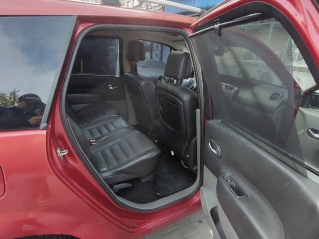 Рено Сценік II 2005 у Києві на Automoto.ua Червоний Рено Сценік II, об'ємом двигуна 2 л та пробігом 280 тис. км за 3500 $, фото 2 на Automoto.ua