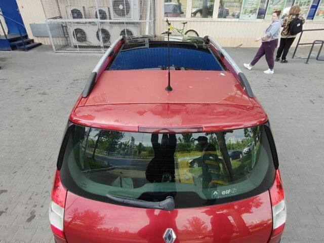 Рено Сценік II 2005 у Києві на Automoto.ua Червоний Рено Сценік II, об'ємом двигуна 2 л та пробігом 280 тис. км за 3500 $, фото 4 на Automoto.ua