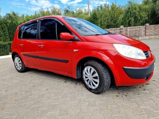 Красный Рено Сценик II, объемом двигателя 1.6 л и пробегом 205 тыс. км за 4700 $, фото 5 на Automoto.ua