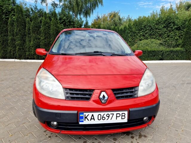 Красный Рено Сценик II, объемом двигателя 1.6 л и пробегом 205 тыс. км за 4700 $, фото 2 на Automoto.ua