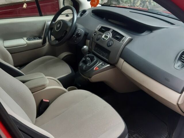 Красный Рено Сценик II, объемом двигателя 1.5 л и пробегом 264 тыс. км за 5650 $, фото 1 на Automoto.ua