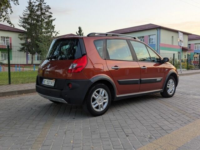 Красный Рено Сценик II, объемом двигателя 1.5 л и пробегом 174 тыс. км за 5500 $, фото 2 на Automoto.ua