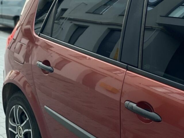 Красный Рено Сценик II, объемом двигателя 1.5 л и пробегом 241 тыс. км за 4279 $, фото 6 на Automoto.ua