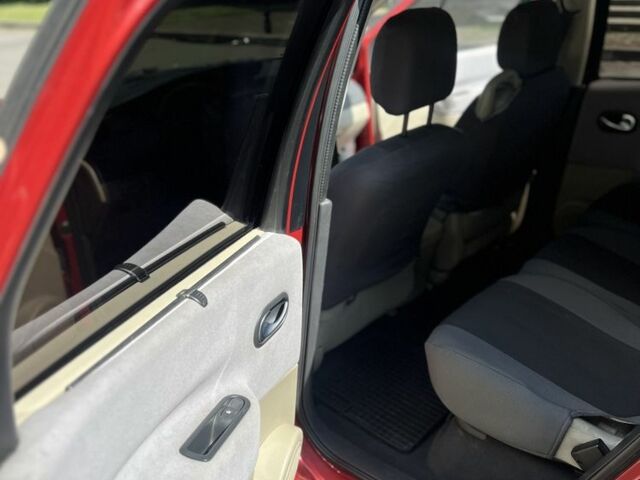 Красный Рено Сценик II, объемом двигателя 1.5 л и пробегом 241 тыс. км за 4279 $, фото 2 на Automoto.ua