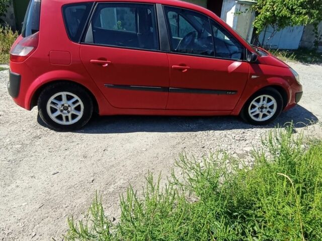 Красный Рено Сценик II, объемом двигателя 1.6 л и пробегом 345 тыс. км за 3300 $, фото 7 на Automoto.ua