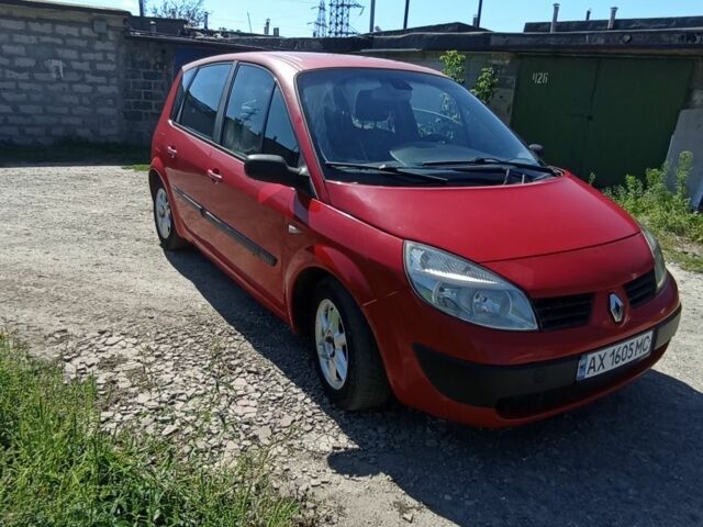 Красный Рено Сценик II, объемом двигателя 1.6 л и пробегом 345 тыс. км за 3300 $, фото 1 на Automoto.ua