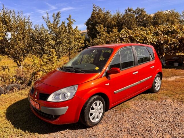 Красный Рено Сценик II, объемом двигателя 1.6 л и пробегом 170 тыс. км за 5200 $, фото 5 на Automoto.ua