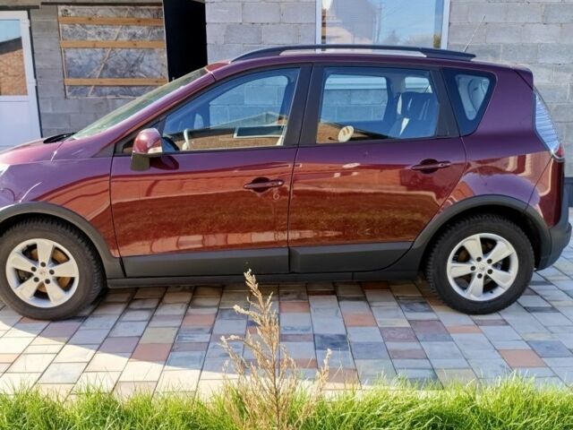 Червоний Рено Сценік II, об'ємом двигуна 1.2 л та пробігом 143 тис. км за 9500 $, фото 6 на Automoto.ua
