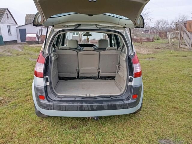 Серый Рено Сценик II, объемом двигателя 1.6 л и пробегом 220 тыс. км за 3900 $, фото 7 на Automoto.ua