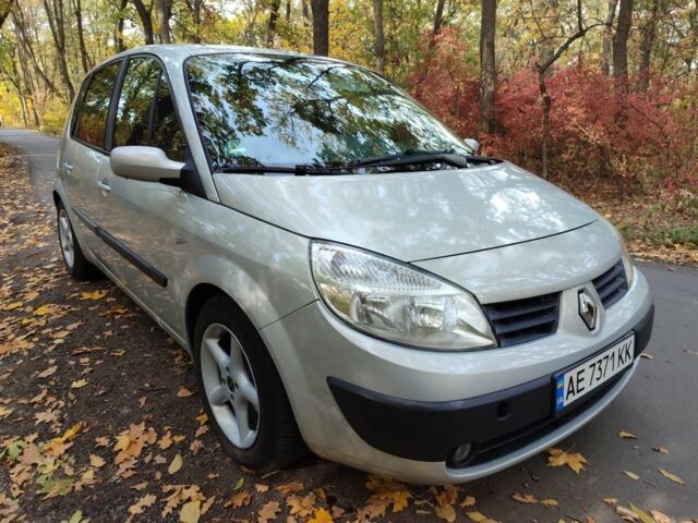 Серый Рено Сценик II, объемом двигателя 1.6 л и пробегом 250 тыс. км за 4600 $, фото 2 на Automoto.ua