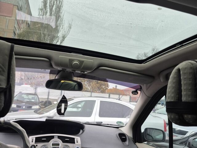 Сірий Рено Сценік II, об'ємом двигуна 2 л та пробігом 270 тис. км за 3777 $, фото 3 на Automoto.ua