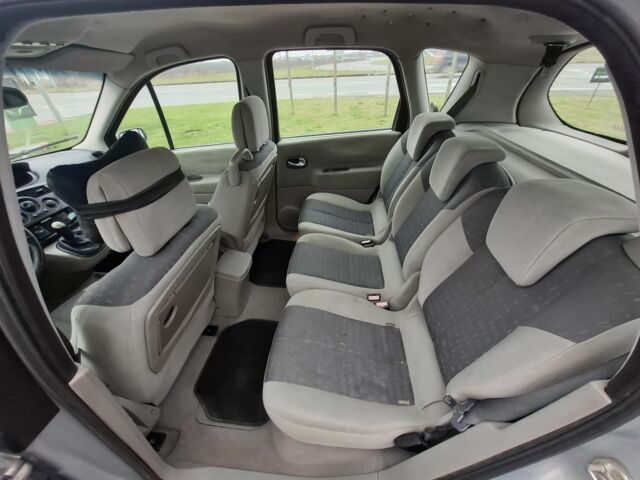 Сірий Рено Сценік II, об'ємом двигуна 1.5 л та пробігом 220 тис. км за 3200 $, фото 6 на Automoto.ua