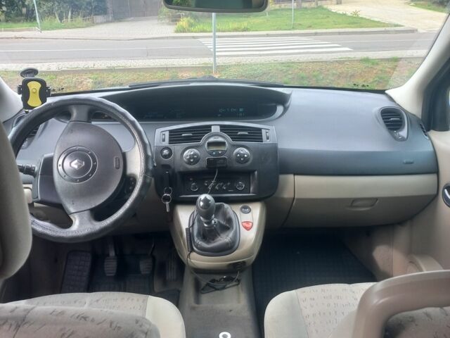 Серый Рено Сценик II, объемом двигателя 0 л и пробегом 345 тыс. км за 3500 $, фото 4 на Automoto.ua