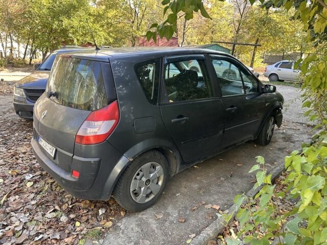 Серый Рено Сценик II, объемом двигателя 1.5 л и пробегом 400 тыс. км за 2100 $, фото 6 на Automoto.ua