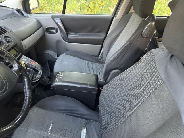 Серый Рено Сценик II, объемом двигателя 1.5 л и пробегом 400 тыс. км за 2100 $, фото 4 на Automoto.ua