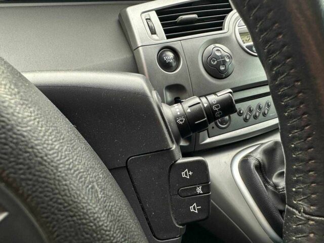 Сірий Рено Сценік II, об'ємом двигуна 0 л та пробігом 302 тис. км за 4990 $, фото 22 на Automoto.ua