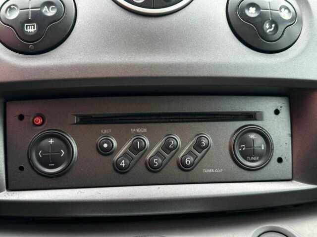 Сірий Рено Сценік II, об'ємом двигуна 0 л та пробігом 302 тис. км за 4990 $, фото 18 на Automoto.ua