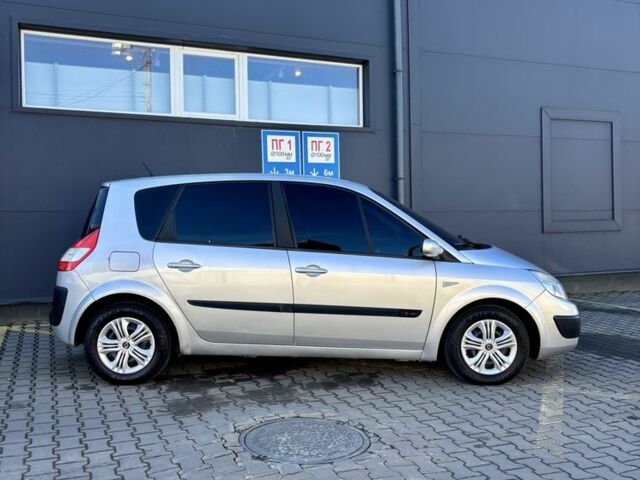 Серый Рено Сценик II, объемом двигателя 1.6 л и пробегом 230 тыс. км за 4750 $, фото 3 на Automoto.ua