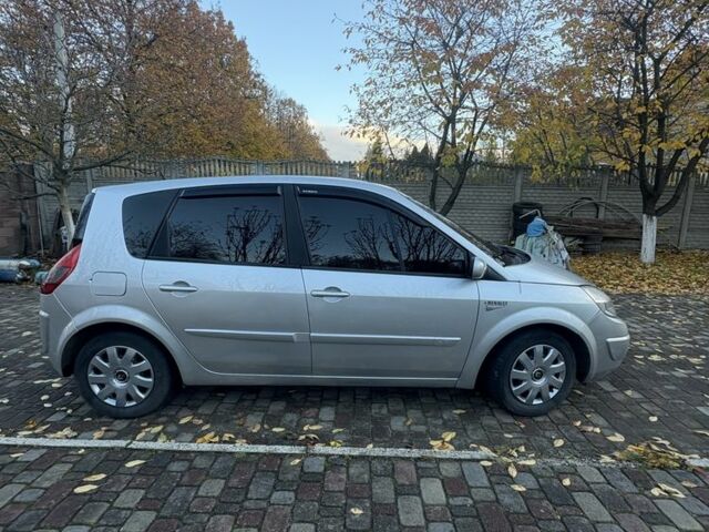 Серый Рено Сценик II, объемом двигателя 1.5 л и пробегом 288 тыс. км за 4800 $, фото 4 на Automoto.ua