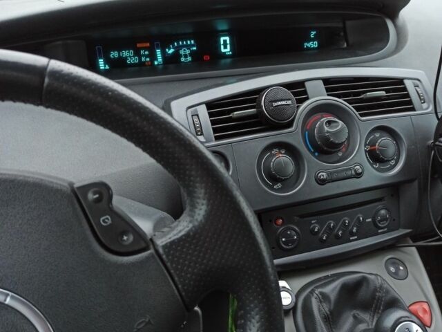 Рено Сценік II 2006 у Житомирі на Automoto.ua Сірий Рено Сценік II, об'ємом двигуна 1.5 л та пробігом 345 тис. км за 4300 $, фото 1 на Automoto.ua