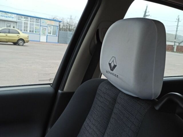 Рено Сценік II 2006 у Житомирі на Automoto.ua Сірий Рено Сценік II, об'ємом двигуна 1.5 л та пробігом 345 тис. км за 4300 $, фото 3 на Automoto.ua