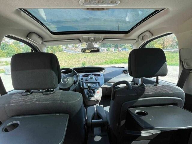 Рено Сценик II 2006 в Днепре (Днепропетровске) на Automoto.ua Серый Рено Сценик II, объемом двигателя 1.6 л и пробегом 221 тыс. км за 5300 $, фото 4 на Automoto.ua