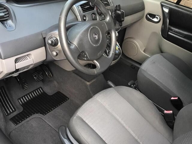 Рено Сценік II 2006 у Житомирі на Automoto.ua Сірий Рено Сценік II, об'ємом двигуна 1.5 л та пробігом 345 тис. км за 4300 $, фото 12 на Automoto.ua