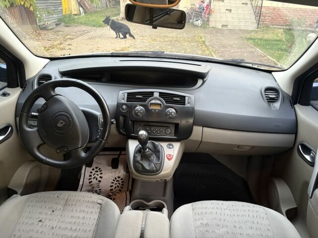 Серый Рено Сценик II, объемом двигателя 1.5 л и пробегом 288 тыс. км за 4800 $, фото 6 на Automoto.ua