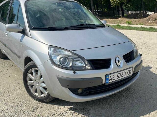 Рено Сценик II 2006 в Днепре (Днепропетровске) на Automoto.ua Серый Рено Сценик II, объемом двигателя 1.6 л и пробегом 221 тыс. км за 5300 $, фото 3 на Automoto.ua