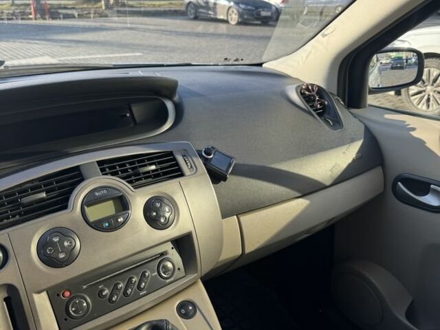 Сірий Рено Сценік II, об'ємом двигуна 1.5 л та пробігом 315 тис. км за 4500 $, фото 4 на Automoto.ua