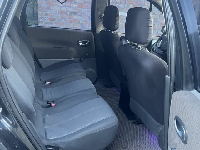 Серый Рено Сценик II, объемом двигателя 1.5 л и пробегом 320 тыс. км за 5000 $, фото 7 на Automoto.ua