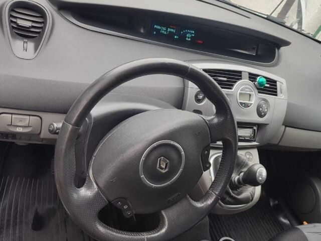 Серый Рено Сценик II, объемом двигателя 1.5 л и пробегом 250 тыс. км за 5200 $, фото 8 на Automoto.ua