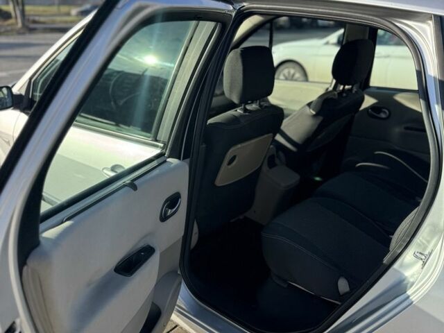 Сірий Рено Сценік II, об'ємом двигуна 1.5 л та пробігом 315 тис. км за 4500 $, фото 6 на Automoto.ua