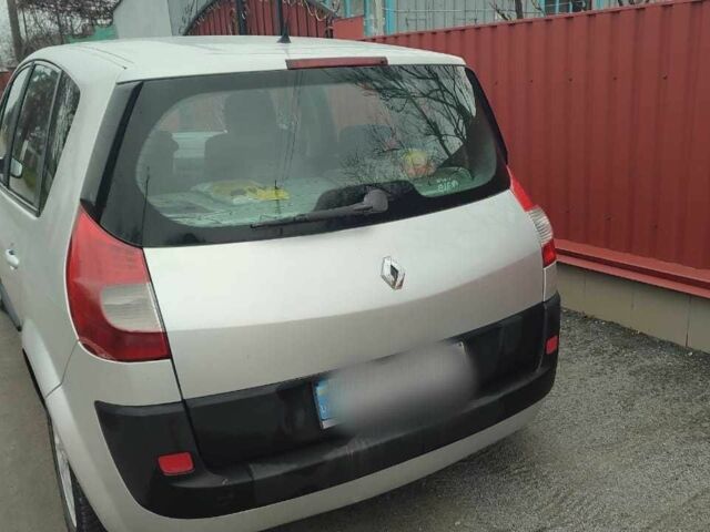 Серый Рено Сценик II, объемом двигателя 1.5 л и пробегом 250 тыс. км за 5200 $, фото 1 на Automoto.ua
