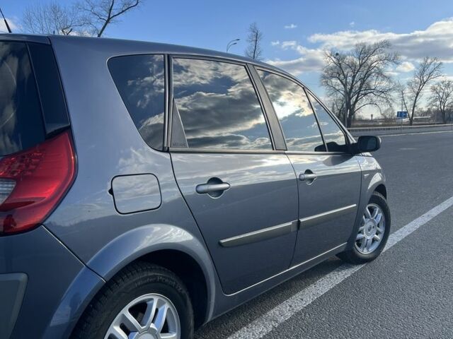 Серый Рено Сценик II, объемом двигателя 1.5 л и пробегом 290 тыс. км за 5100 $, фото 4 на Automoto.ua