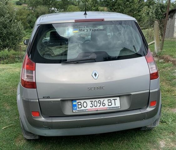Серый Рено Сценик II, объемом двигателя 1.5 л и пробегом 300 тыс. км за 3300 $, фото 4 на Automoto.ua