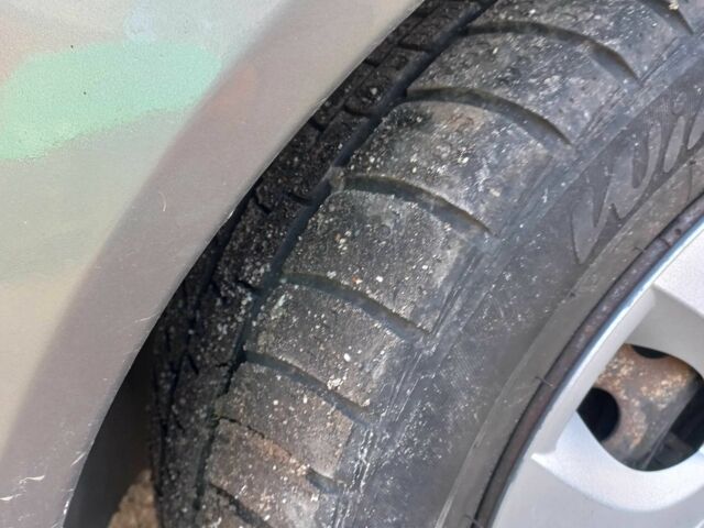 Серый Рено Сценик II, объемом двигателя 1.9 л и пробегом 295 тыс. км за 2700 $, фото 7 на Automoto.ua