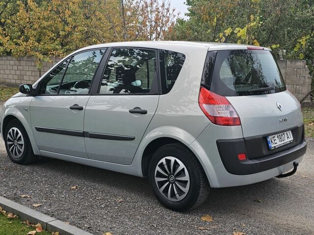 Серый Рено Сценик II, объемом двигателя 1.6 л и пробегом 225 тыс. км за 4650 $, фото 3 на Automoto.ua