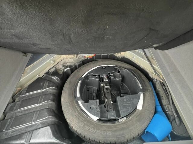 Серый Рено Сценик II, объемом двигателя 1.6 л и пробегом 173 тыс. км за 4800 $, фото 12 на Automoto.ua