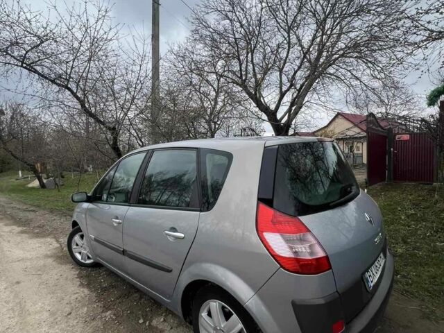 Серый Рено Сценик II, объемом двигателя 1.6 л и пробегом 173 тыс. км за 4800 $, фото 1 на Automoto.ua
