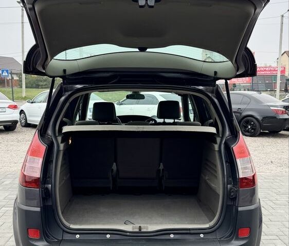 Сірий Рено Сценік II, об'ємом двигуна 1.6 л та пробігом 248 тис. км за 4999 $, фото 5 на Automoto.ua