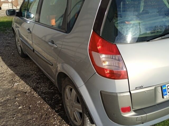 Сірий Рено Сценік II, об'ємом двигуна 1.5 л та пробігом 350 тис. км за 3200 $, фото 3 на Automoto.ua