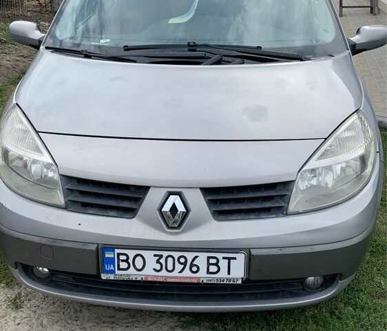 Серый Рено Сценик II, объемом двигателя 1.5 л и пробегом 300 тыс. км за 3300 $, фото 1 на Automoto.ua